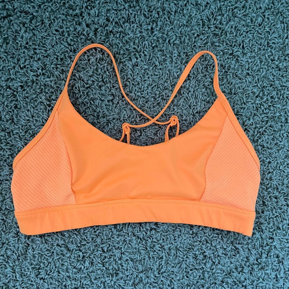 Alo Yoga - No Limit Bra - Neon Apricot - Size S
